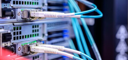 Επιλογή Server για τη Φιλοξενία του Ιστότοπού Σας: Όλα Όσα Πρέπει Να Γνωρίζετε